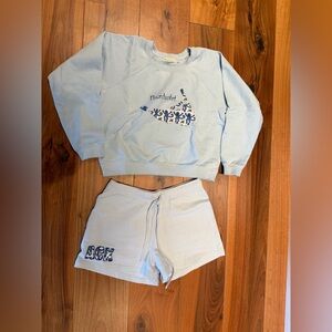 Roller Rabbit
Light Blue Sweatshirt and Shorts Set
S, women